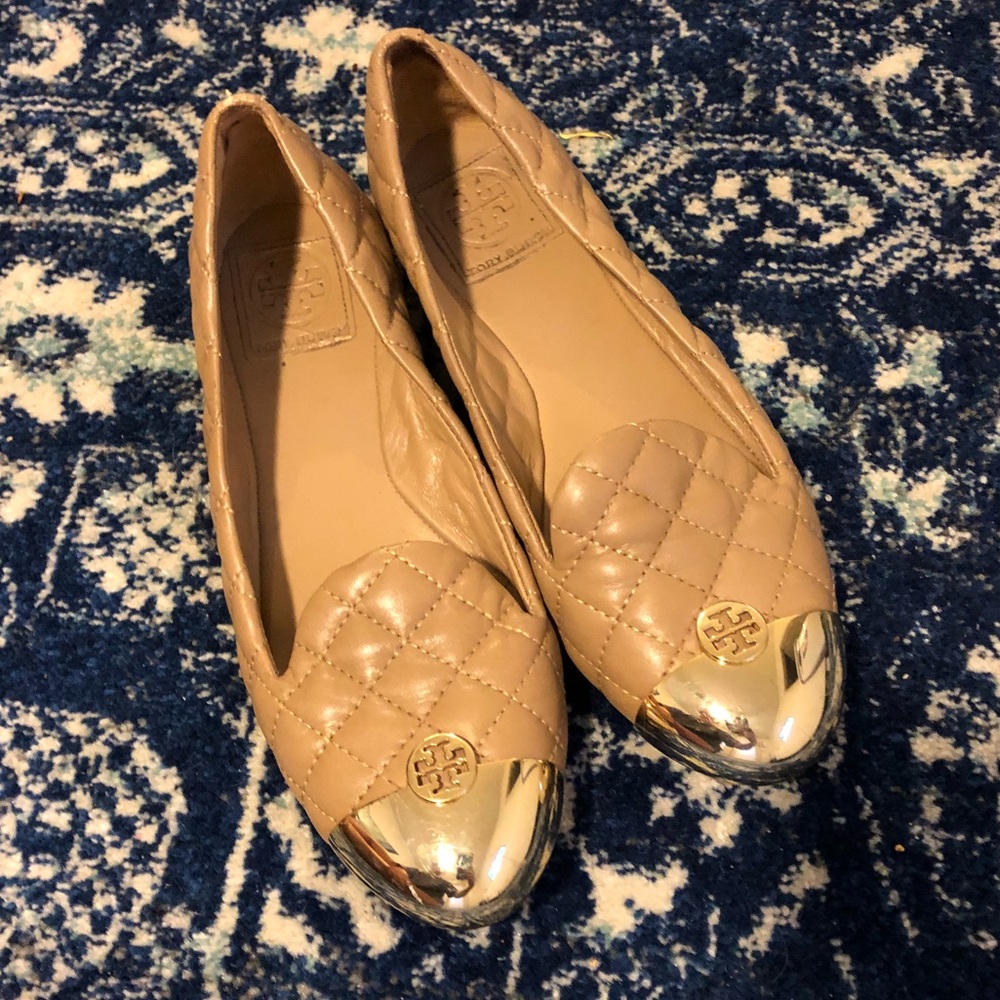 Tory Burch quilted flats- used